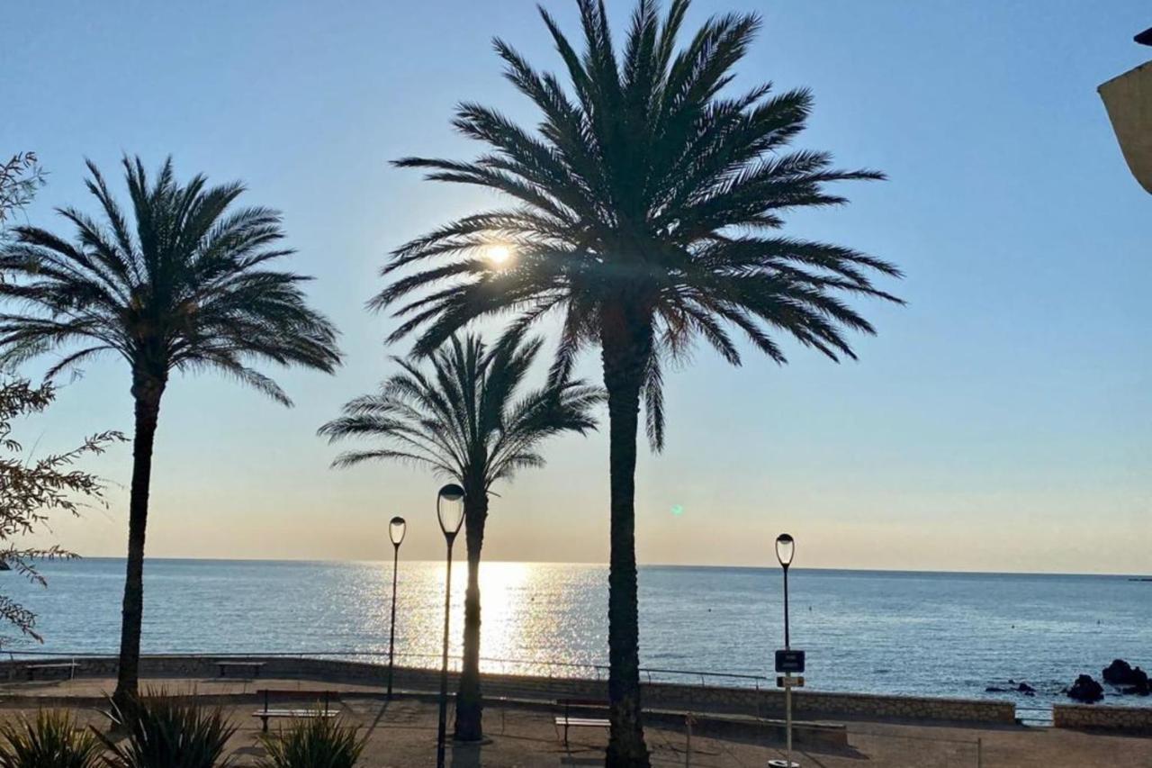 Fully Equipped Beachfront Studio In The Heart Of The City Center Bd Leclerc Antibes Exterior foto