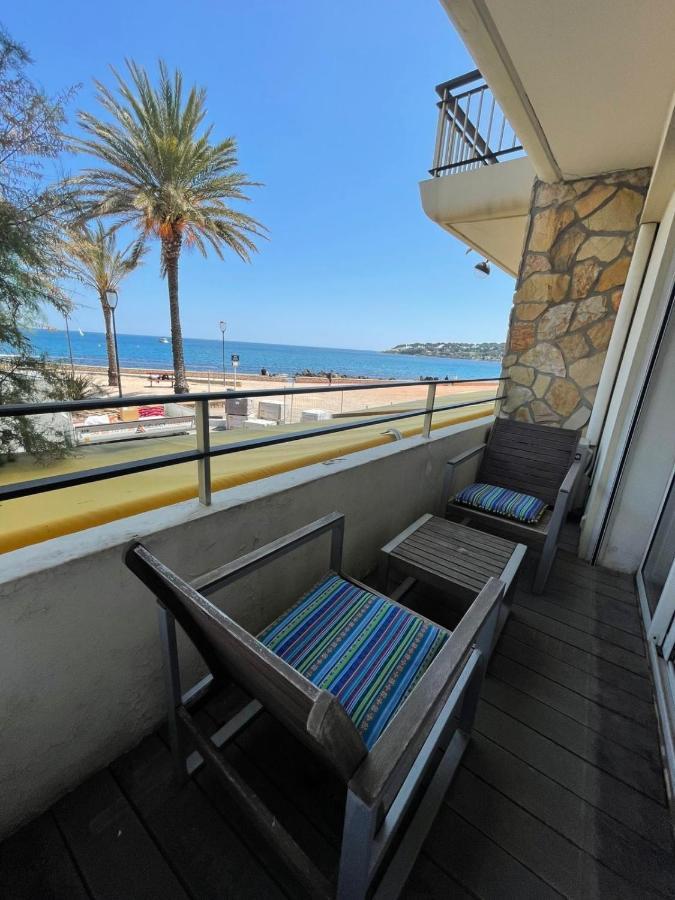 Fully Equipped Beachfront Studio In The Heart Of The City Center Bd Leclerc Antibes Exterior foto